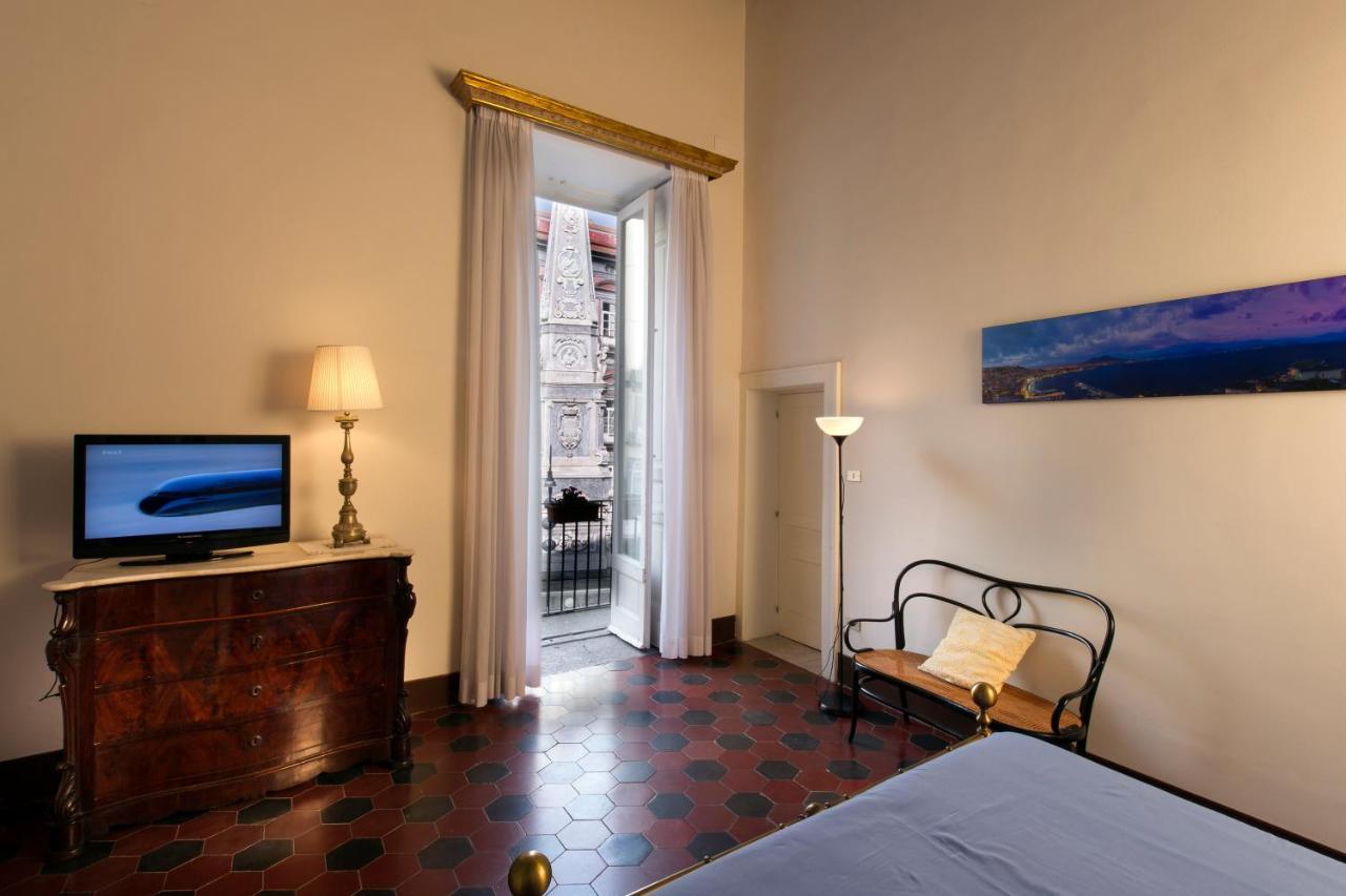 Domus Decumana a Palazzo Petrucci Apartment Napoli Exterior foto